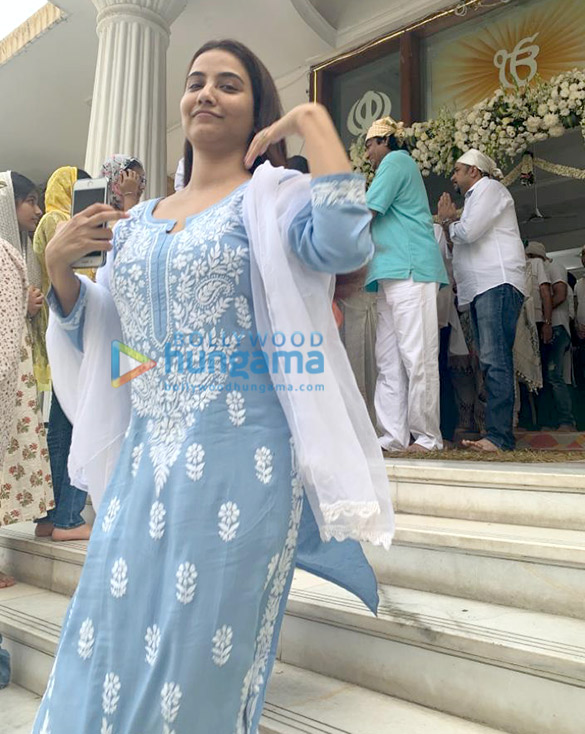 photos celebs snapped at meet brothers fathers prayer meet 7