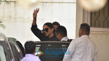 Photos: Deepika Padukone, Ajay Devgn and Kabir Khan snapped at a dubbing studio