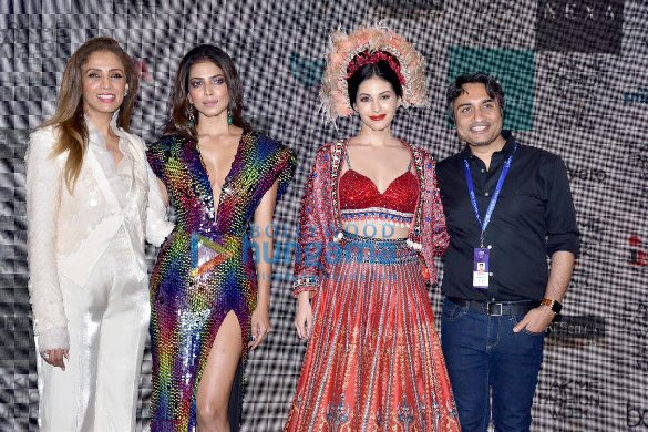 photos divya khosla kumar rhea chakraborty walk the ramp as show stoppers at lakme fashion week summerresort 2020 19