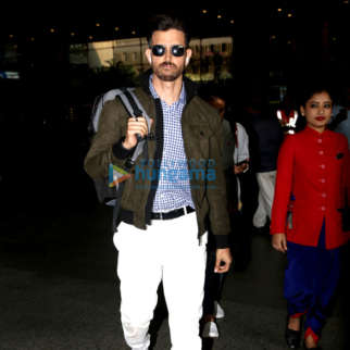Photos: Hrithik Roshan and Vivek Oberoi snapped at the airport