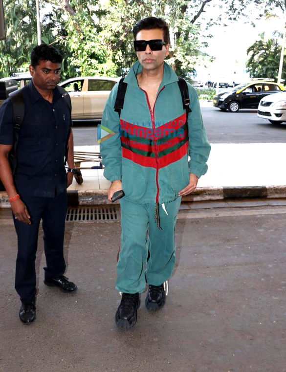 photos kareena kapoor khan kriti sanon karan johar and others snapped at the airport 3