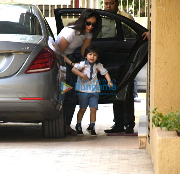 Photos: Kareena Kapoor Khan and Taimur Ali Khan spotted at Karisma Kapoor’s residence Photos: Kareena Kapoor Khan and Taimur Ali Khan spotted at Karisma Kapoor’s residence