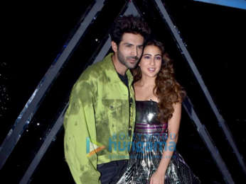 Photos: Kartik Aaryan and Sara Ali Khan snapped promoting Love Aaj Kal on sets of Dance Plus 5