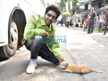 Photos: Kartik Aaryan and Sara Ali Khan snapped promoting Love Aaj Kal on sets of Dance Plus 5