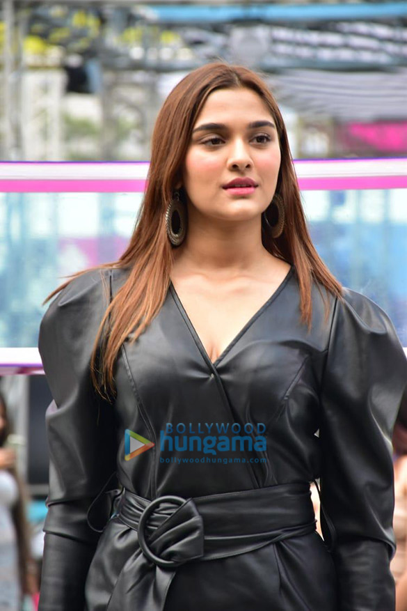 photos neha dhupia saiee manjrekar turn showstoppers at lakme fashion week summerresort 2020 6 2