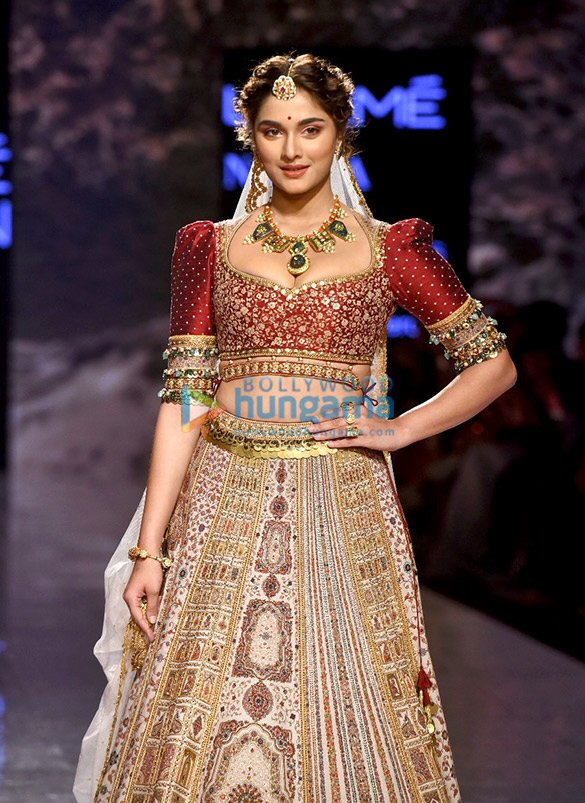 photos saiee manjrekar malaika arora and others snapped at the lakme fashion week summerresort 2020 4