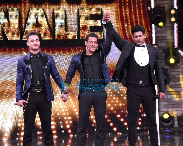 Photos: Salman Khan announces Sidharth Shukla as the winner of Bigg Boss 13, Asim Riaz comes second