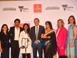 Photos: Shah Rukh Khan and others snapped at the La Trobe University Scholarship event