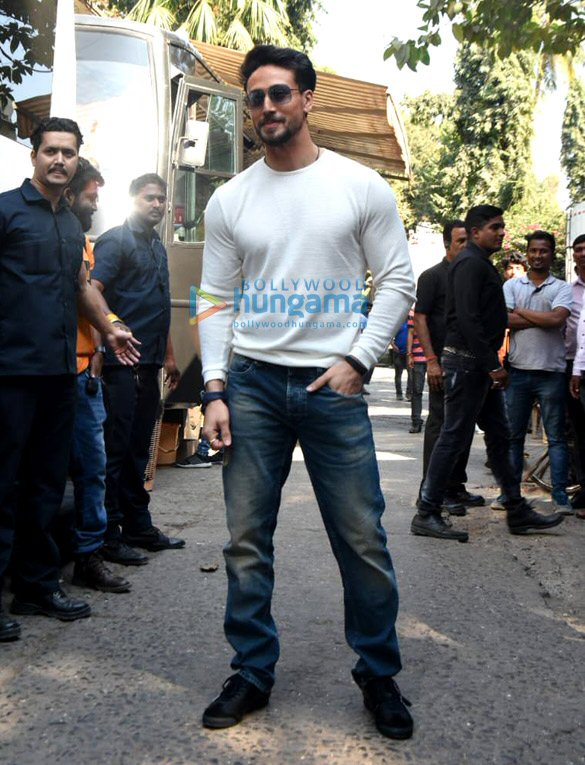 photos shraddha kapoor tiger shroff and ahmed khan snapped promoting their film baaghi 3 6