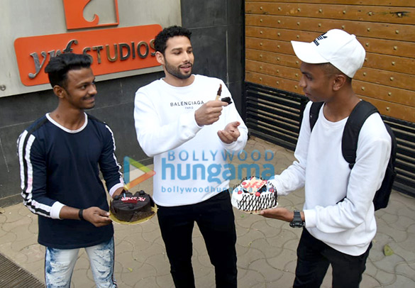 photos siddhant chaturvedi celebrates one year of gully boy 2