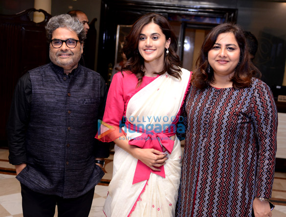 photos taapsee pannu vishal bhardwaj and anubhav sinha snapped during thappad press conference 5