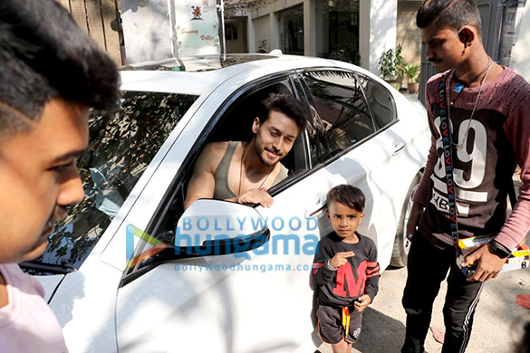 Photos: Tiger Shroff snapped at a dubbing studio Photos: Tiger Shroff snapped at a dubbing studio