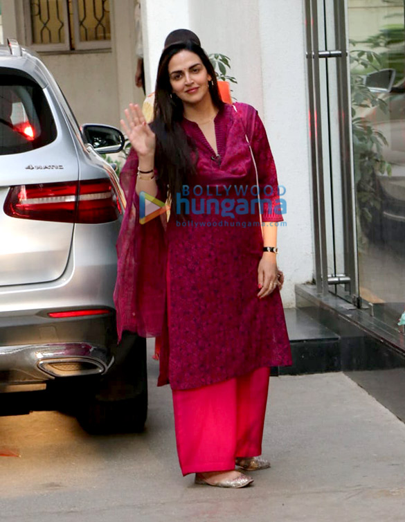 photos varun dhawan and esha deol spotted at sunny super sound in juhu 2