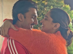 Post Filmfare Awards 2020, Ranveer Singh shares a photo of Deepika Padukone holding the black lady
