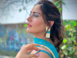 Surbhi Chandna looks spell-binding in her traditional avatar for Sanjivani!