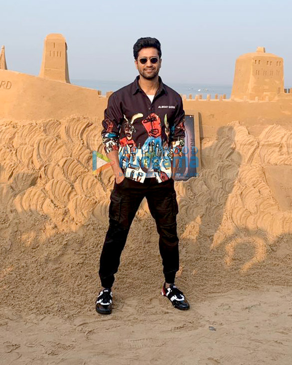 vicky kaushal snapped visitng the ship stationed at juhu beach to promote his film