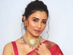 Daisy Shah finds the perfect way to pass time while social distancing