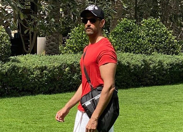 Hrithik Roshan shares picture with a towel wrapped around his waist; credits Ranveer Singh as his fashion inspiration