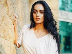 Manushi Chhillar –  “I salute the doctors and nurses who are in the thick of action