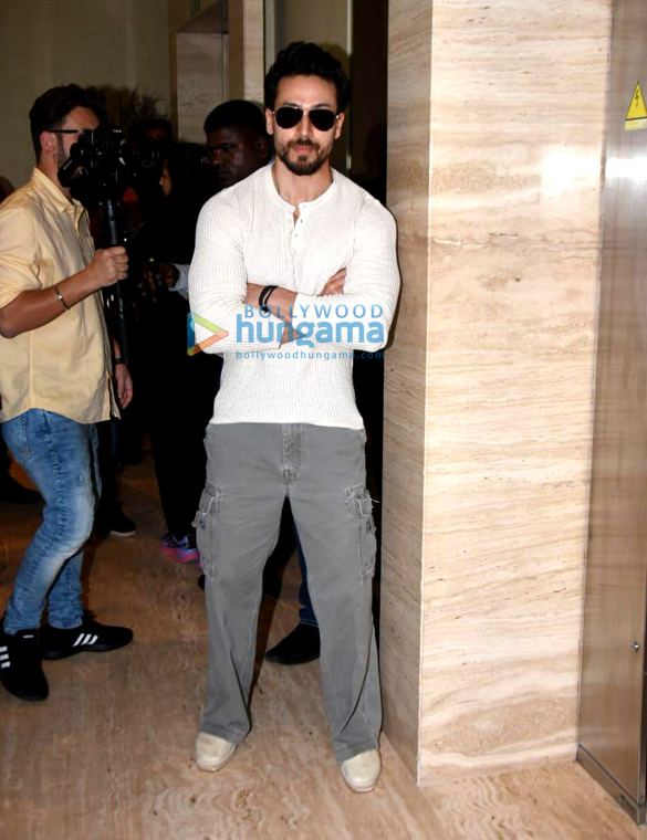 photos baaghi 3 star tiger shroff attends a mega coaching even by arfeen khan 6