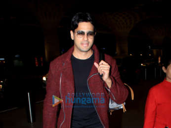 Photos: Hrithik Roshan, Sidharth Malhotra, Karan Johar and others snapped at the airport