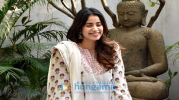 Photos: Janhvi Kapoor celebrates her birthday with media