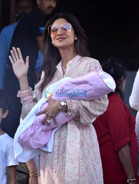 photos priyanka chopra jonas shilpa shetty and others snapped at the airport 3