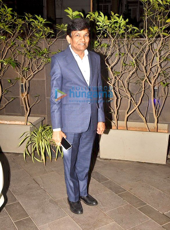 photos stars visit vashu bhagnanis house to celebrate 25 years of pooja entertainment 12