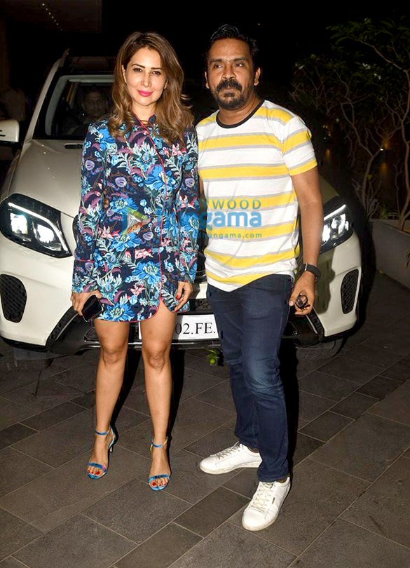 photos stars visit vashu bhagnanis house to celebrate 25 years of pooja entertainment 9