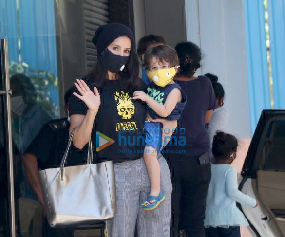 Photos: Sunny Leone snapped with her kids at play school in Juhu Photos: Sunny Leone snapped with her kids at play school in Juhu