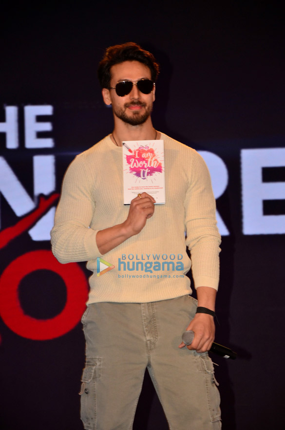 photos tiger shroff attended the incredible you a mega coaching event by arfeen khan 1
