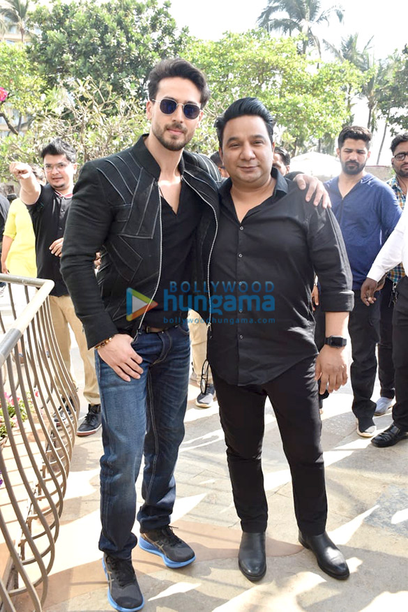 photos tiger shroff celebrates his birthday while promoting baaghi 3 7