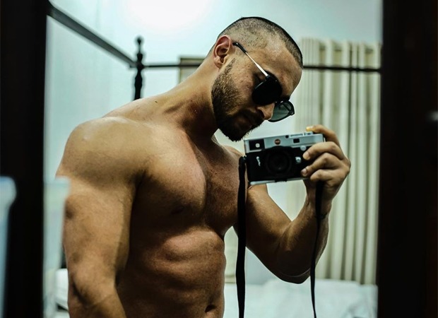 Aayush Sharma posts his latest look and Varun Dhawan compares him to WWE wrestler, Stone Cold