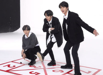 BTS concert: Jin performs from a chair, ducks as fans throw toys. Watch -  Hindustan Times