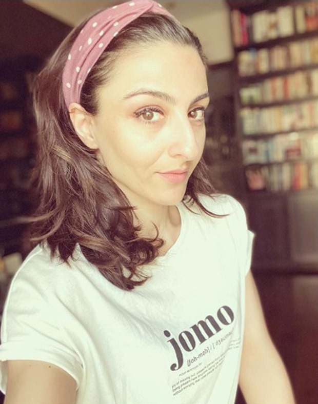 The boss ladies of Bollywood absolutely love sporting the JOMO tshirt