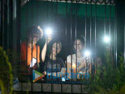 Photos: Ananya Panday, Chunky Pandey and Rakul Preet Singh snapped lighting diyas and candles for 9 minutes at 9 pm