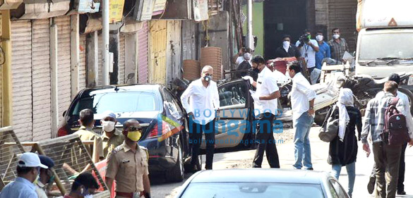 photos celebs attend rishi kapoors funeral 6