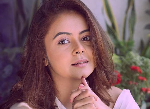 Devoleena Bhattacharjee adopts two families for a month and donate money for their groceries and food