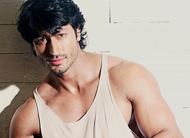 Vidyut Jammwal shares his martial arts techniques with his fans on social media