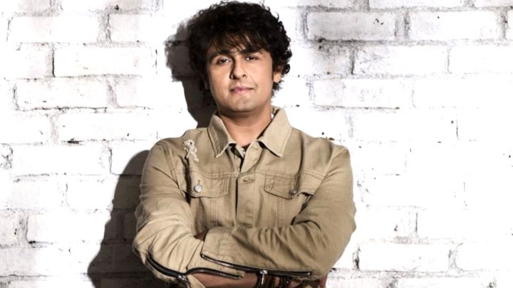 EMOTIONAL – How Sonu Nigam made whole world see his Mom singing on stage? EMOTIONAL – How Sonu Nigam made whole world see his Mom singing on stage?