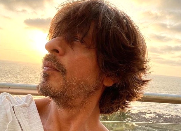 Shah Rukh Khan pens a heartfelt poem for lockdown lessons, says, “Love is still worth it”