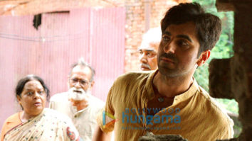 Movie Stills Of The Movie Gulabo Sitabo