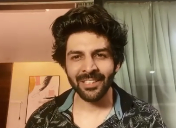 Kartik Aaryan takes up hilarious Gulabo Sitabo challenge, Arjun Kapoor says 'mummy is on a roll' Kartik Aaryan takes up hilarious Gulabo Sitabo challenge, Arjun Kapoor says 'mummy is on a roll'