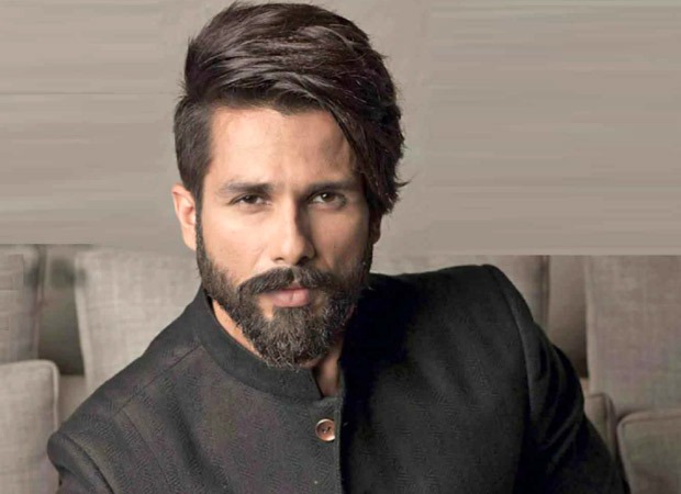 Shahid Kapoor urges all to take precautions, says 'it is time we all fight Covid-19 together' Shahid Kapoor urges all to take precautions, says 'it is time we all fight Covid-19 together'