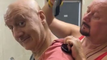 Watch: Anupam Kher gets the ‘quickest haircut’ from brother Raju Kher