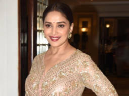 LOL- “Akshay Kumar always STEALS watches from people without them knowing”: Madhuri Dixit | Rapid Fire