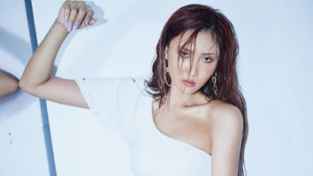 MAMAMOO’s Hwasa looks breathtaking on the cover of Cosmopolitan 