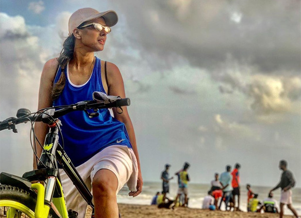 Nia Sharma takes her bicycle for a late night ride, shares video