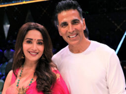 Madhuri Dixit reveals that Akshay Kumar would steal watches from people 