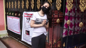 Ameesha Patel spotted at Ganpati Mandir in Juhu